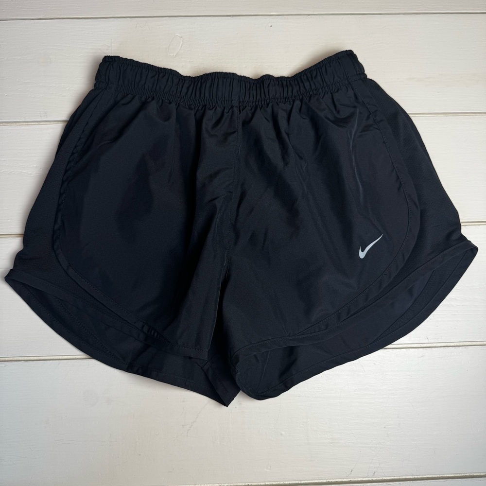 Nike Women's Black Lined Dri-Fit Athletic Shorts 3 inch